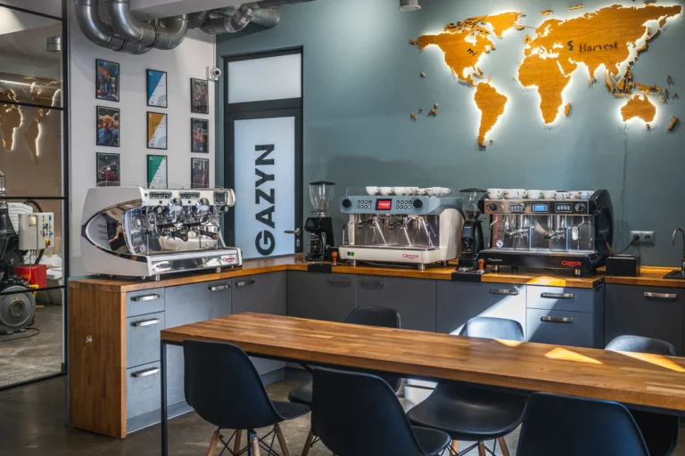 Chcesz nauczyć się parzyć idealną kawę? W Gliwicach działa szkoła baristów Harvest