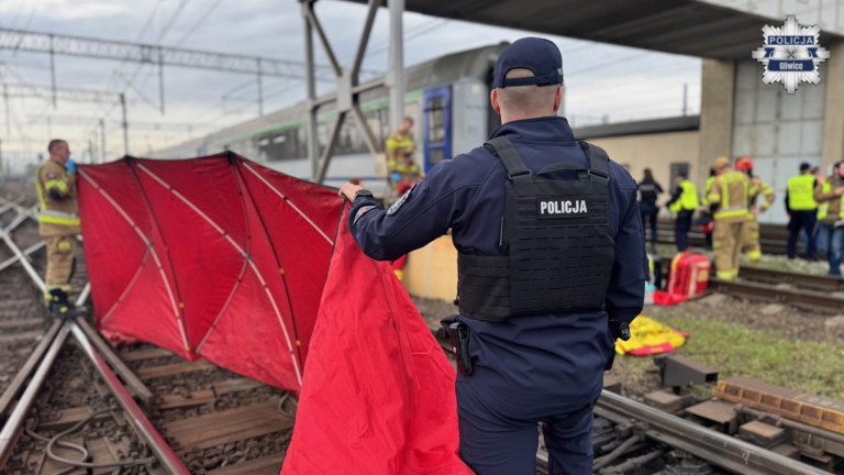 Wypadek na torach w Gliwicach. Mężczyzna potrącony przez pociąg