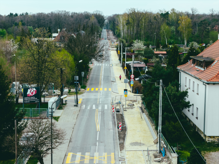 Strzelców Bytomskich: tam powstaje ścieżka rowerowa. Od 21 kwietnia dłuższy odcinek wahadła