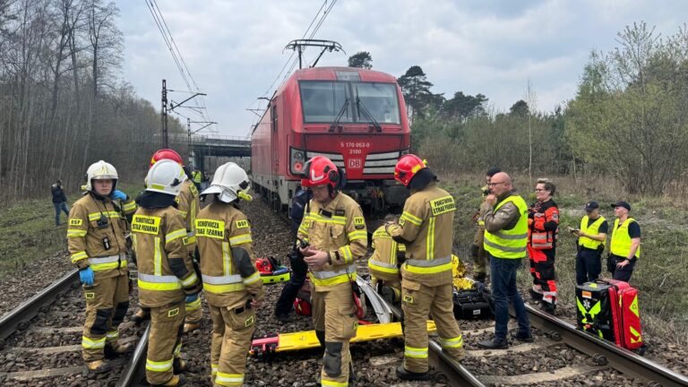 Kolejny wypadek na torach! Kobieta potrącona przez pociąg