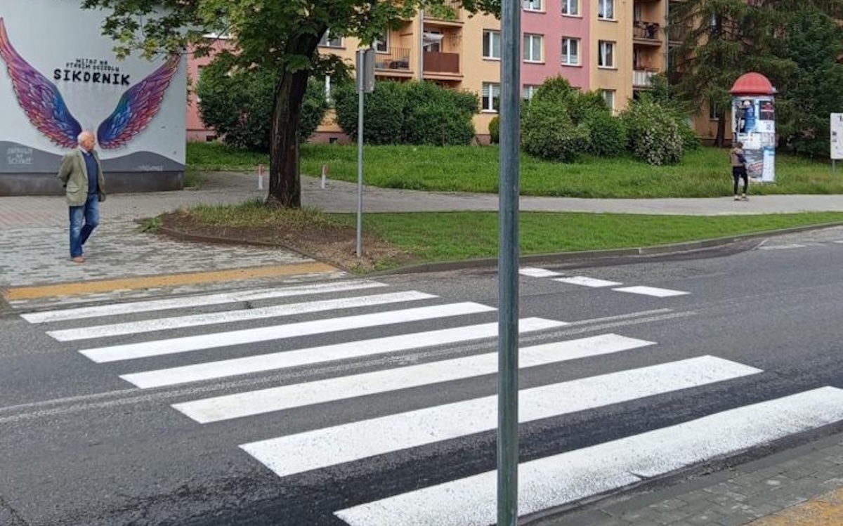 Nowe przejście na Sikorniku. Krótsza droga do autobusu