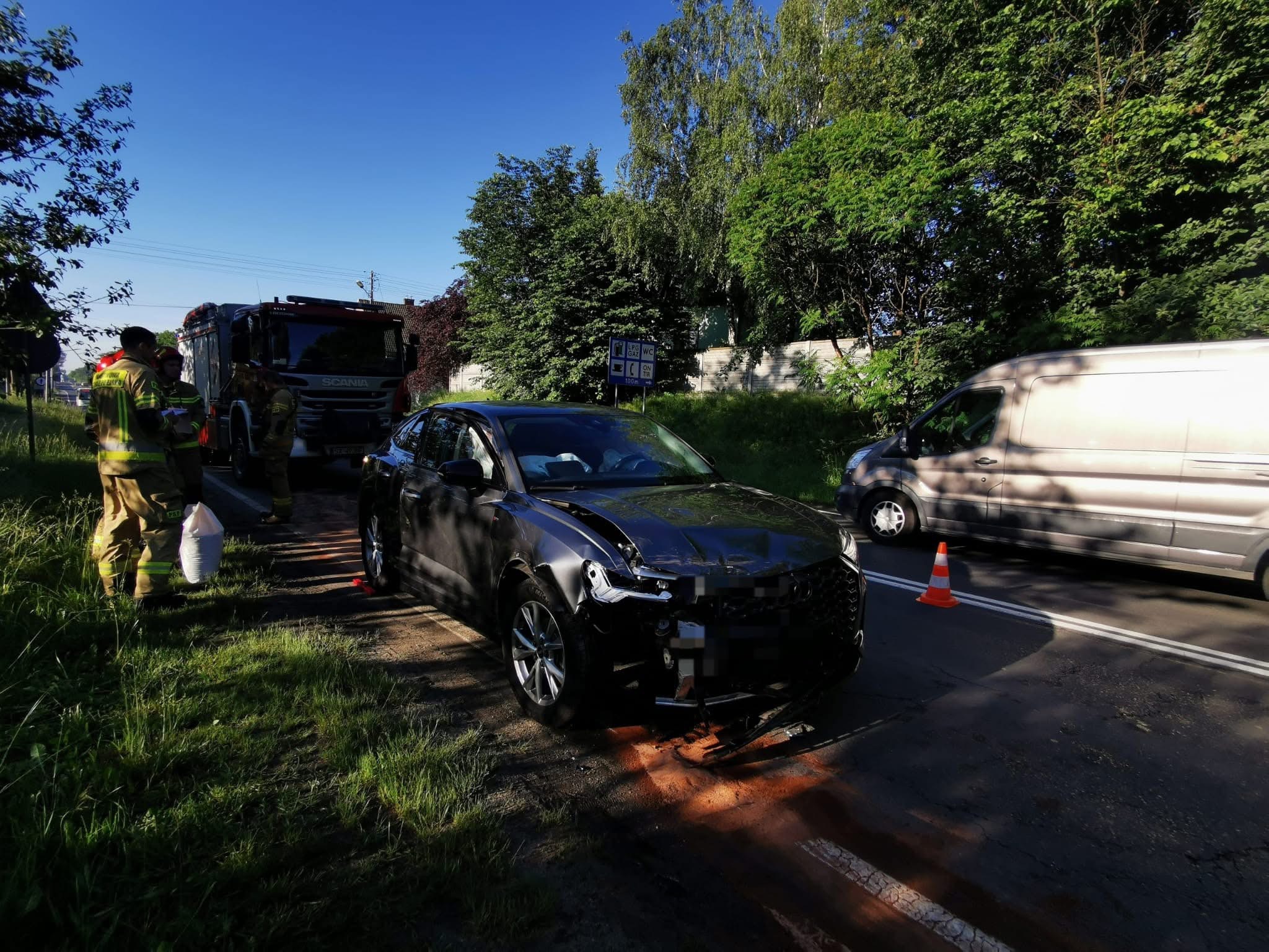 Wypadek w Gliwicach. Nie zatrzymał się przed znakiem stóp