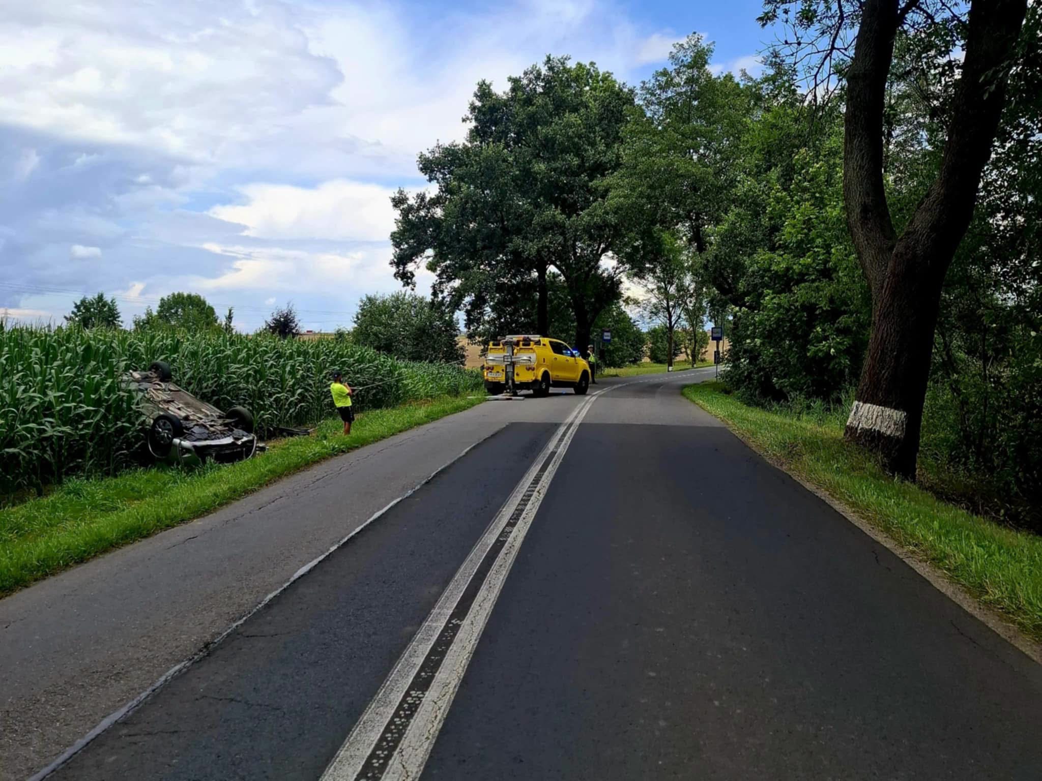 Dachowanie na ul. Gliwickiej. Auto prowadziła 84-łatka