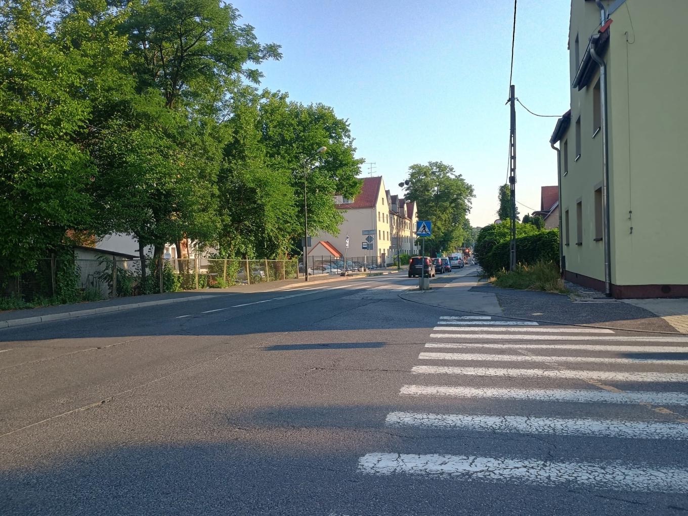 Budowa ścieżki wzdłuż Strzelców Bytomskich. Kolejne zmiany