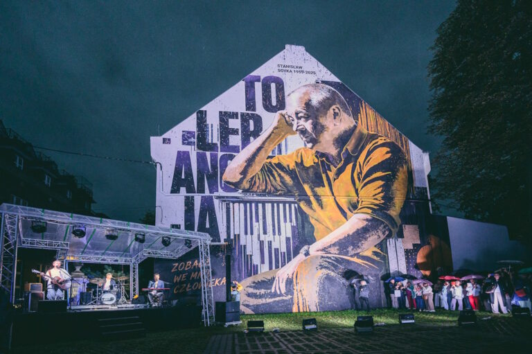 CKVictoria Mural Stanislaw Sojka Fot M BuksaZ