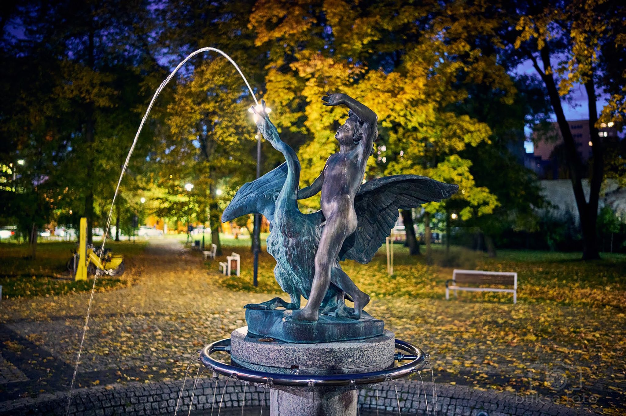 Fontanny kończą sezon. Zamiast wody będzie światło